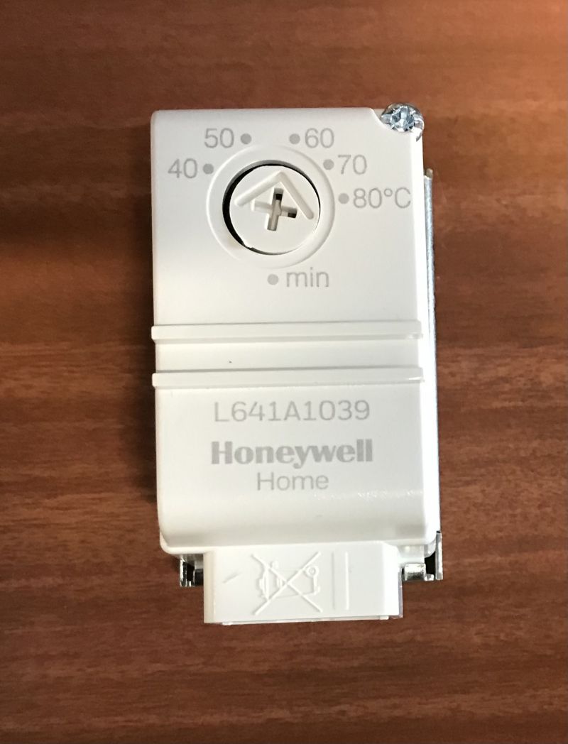 Honeywell L641A1039 White Cylinder Thermostat