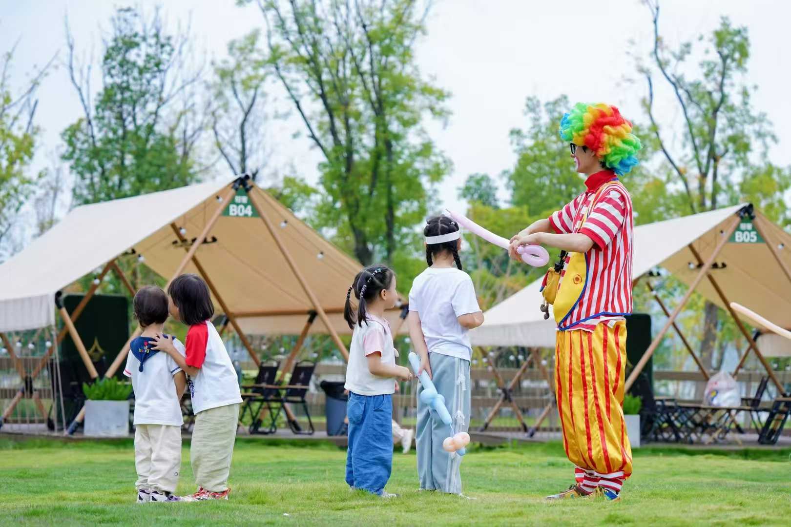 、围炉煮茶走俏成都户外又“忙”起来了瓦力游戏冬季露营升温！取暖装备上新(图4)