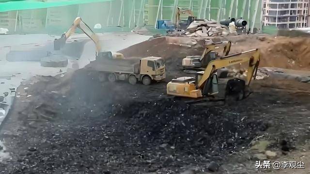 这波硬核科技让废料变成城市发展王牌瓦力棋牌深圳重挖110米垃圾山！靠(图5)